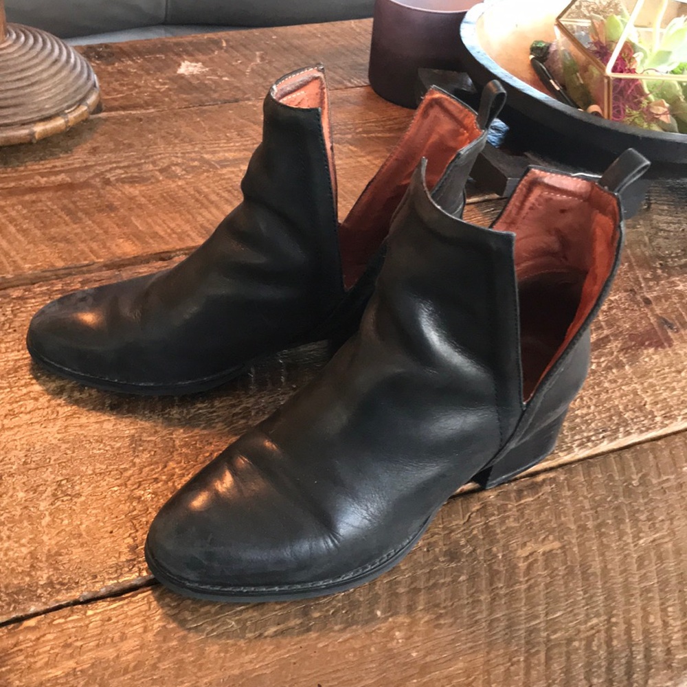 Black pull on booties